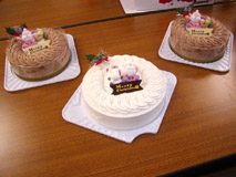ホールケーキ3つ
